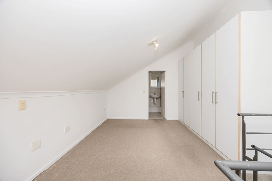 1 Bedroom Property for Sale in Sandown Western Cape